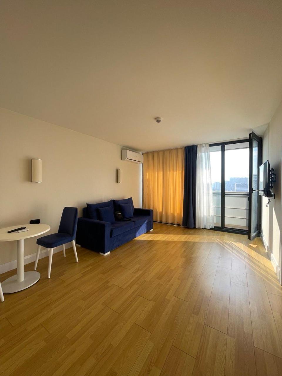 Orbi City Panorama Towers Hotel Batumi Bagian luar foto