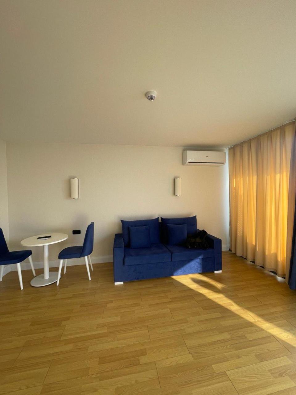 Orbi City Panorama Towers Hotel Batumi Bagian luar foto