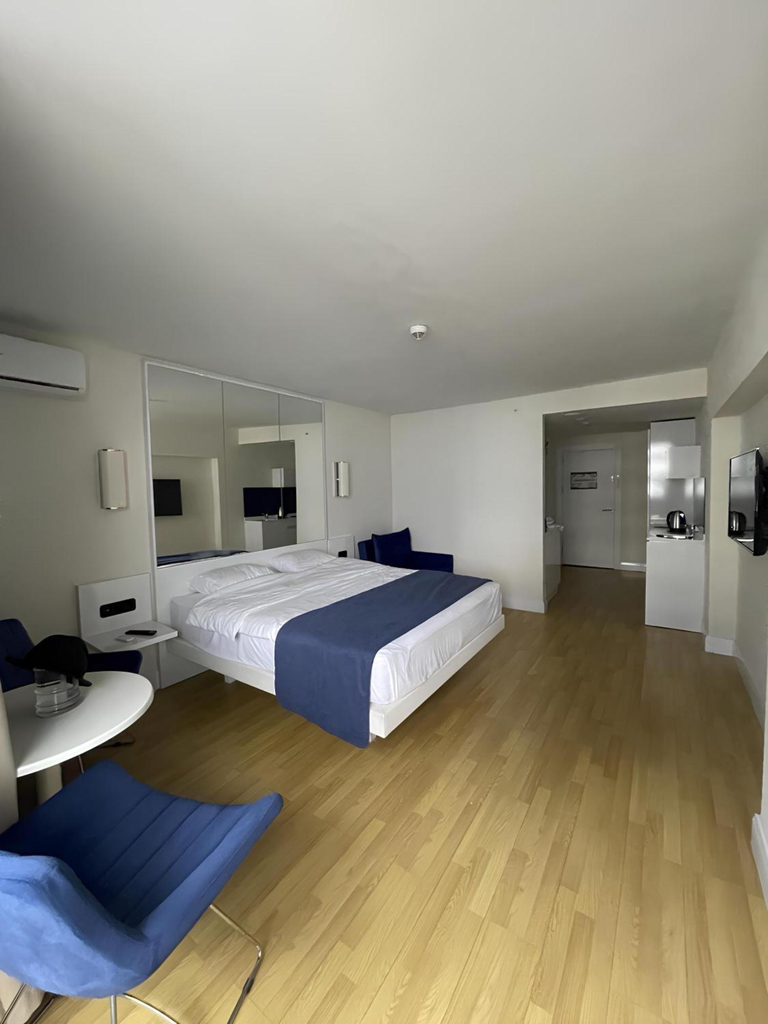 Orbi City Panorama Towers Hotel Batumi Bagian luar foto