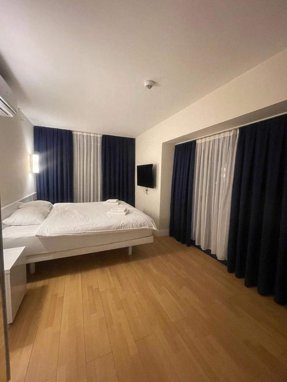 Orbi City Panorama Towers Hotel Batumi Bagian luar foto