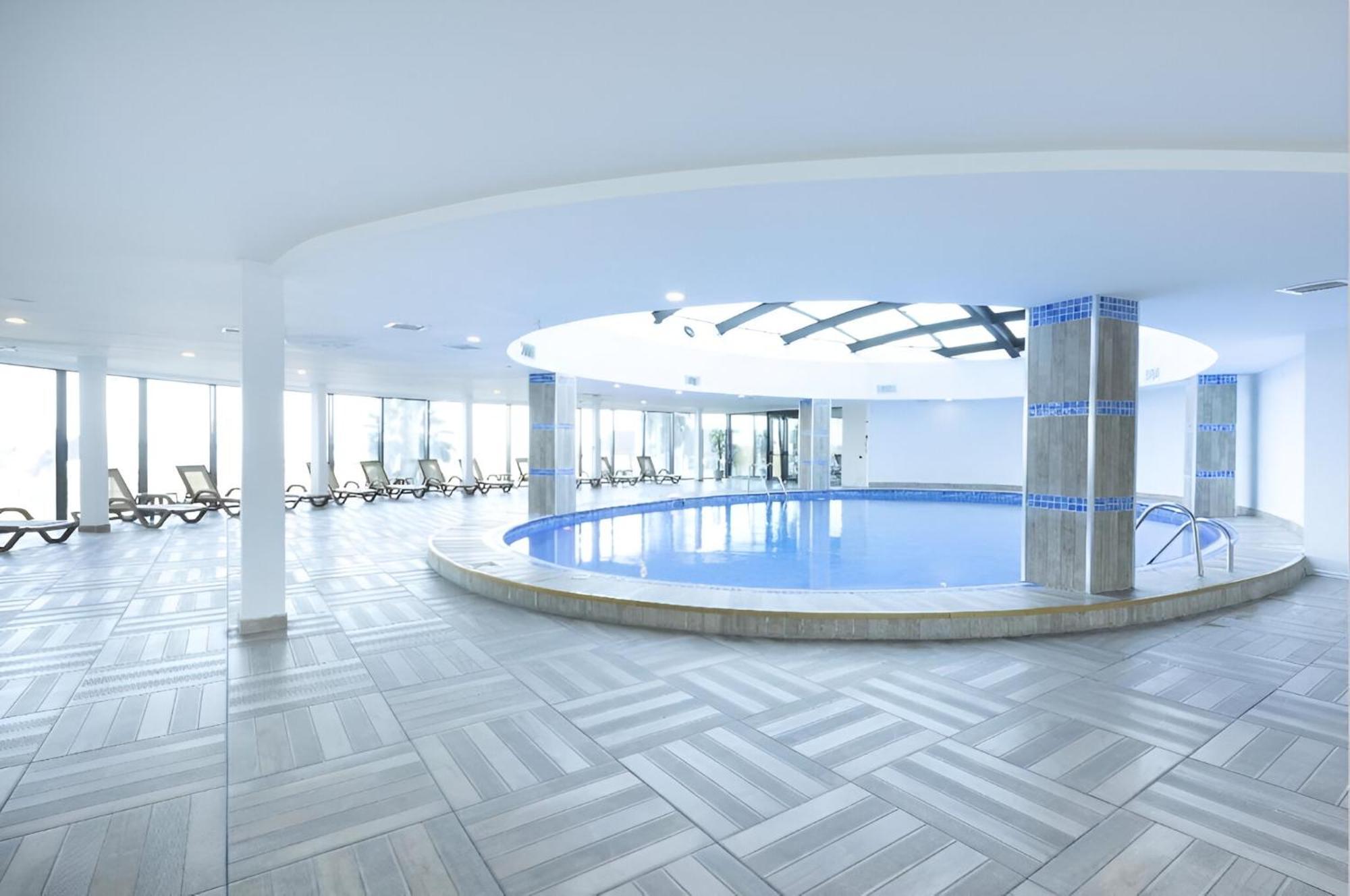 Orbi City Panorama Towers Hotel Batumi Bagian luar foto
